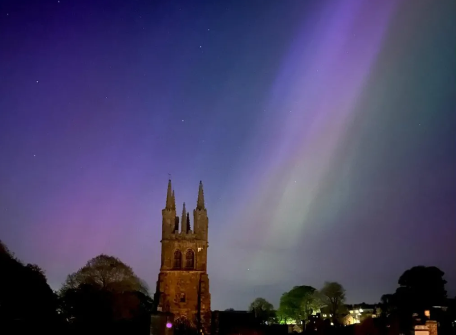 Northern Lights Enthrall Stargazers Across the Region in Spectacular Skies
